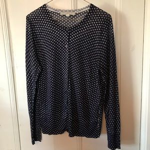 Light weight sweater